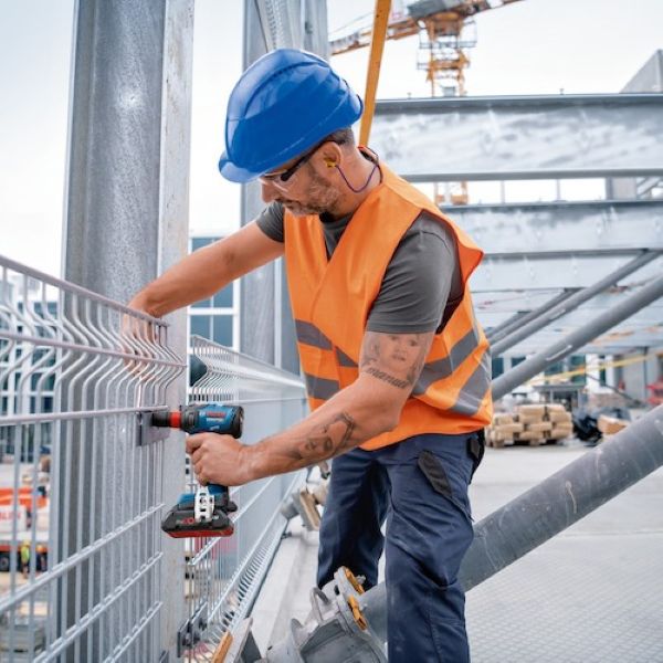 ボッシュ　コードレスインパクトドライバーセット　GDX18V-210C