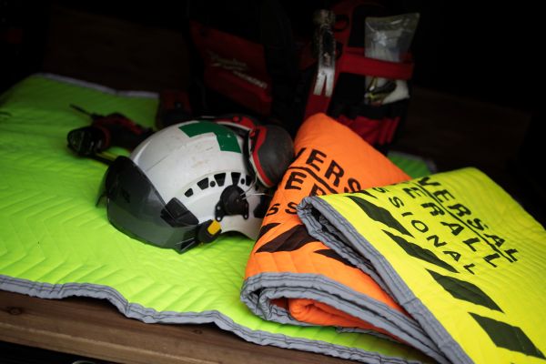 【2月1日発売】ユニバーサルオーバーオール　プロテクションマット  L 90X1800(オレンジ)　UN26539180