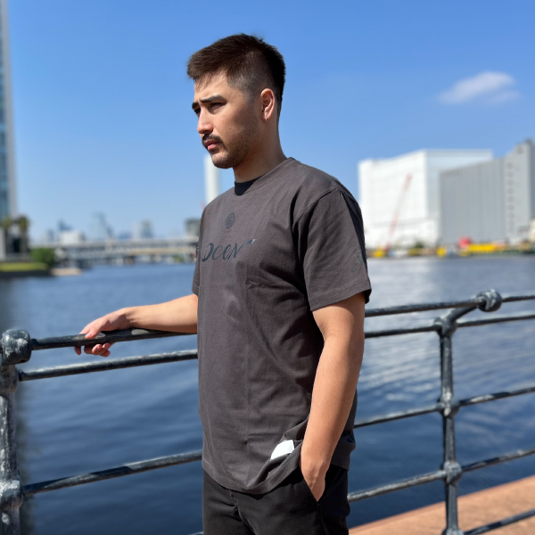 DEEN Tシャツ S/S 家紋刀鍛冶 墨 DNTS17_SM_